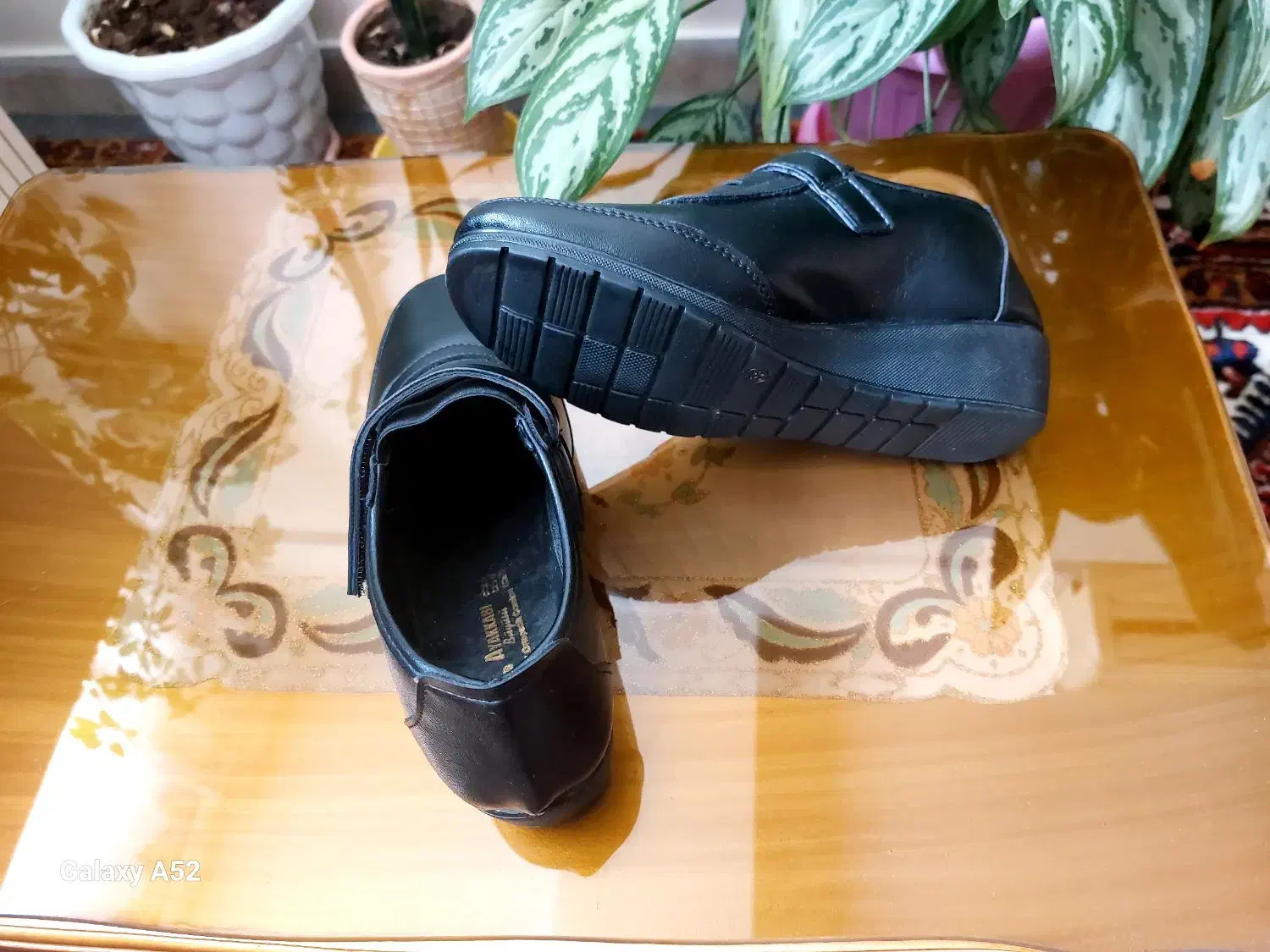 کفش|کیف، کفش، کمربند|سهند, |دیوار