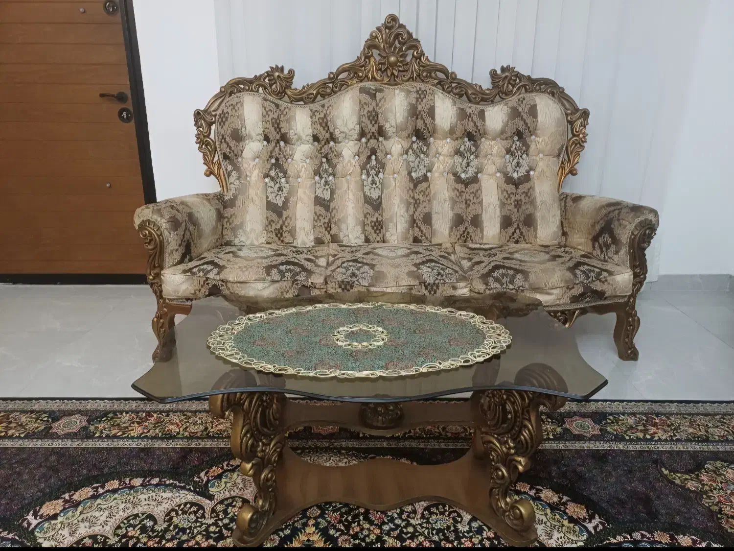 مبل|مبلمان خانگی و میز عسلی|نور, |دیوار