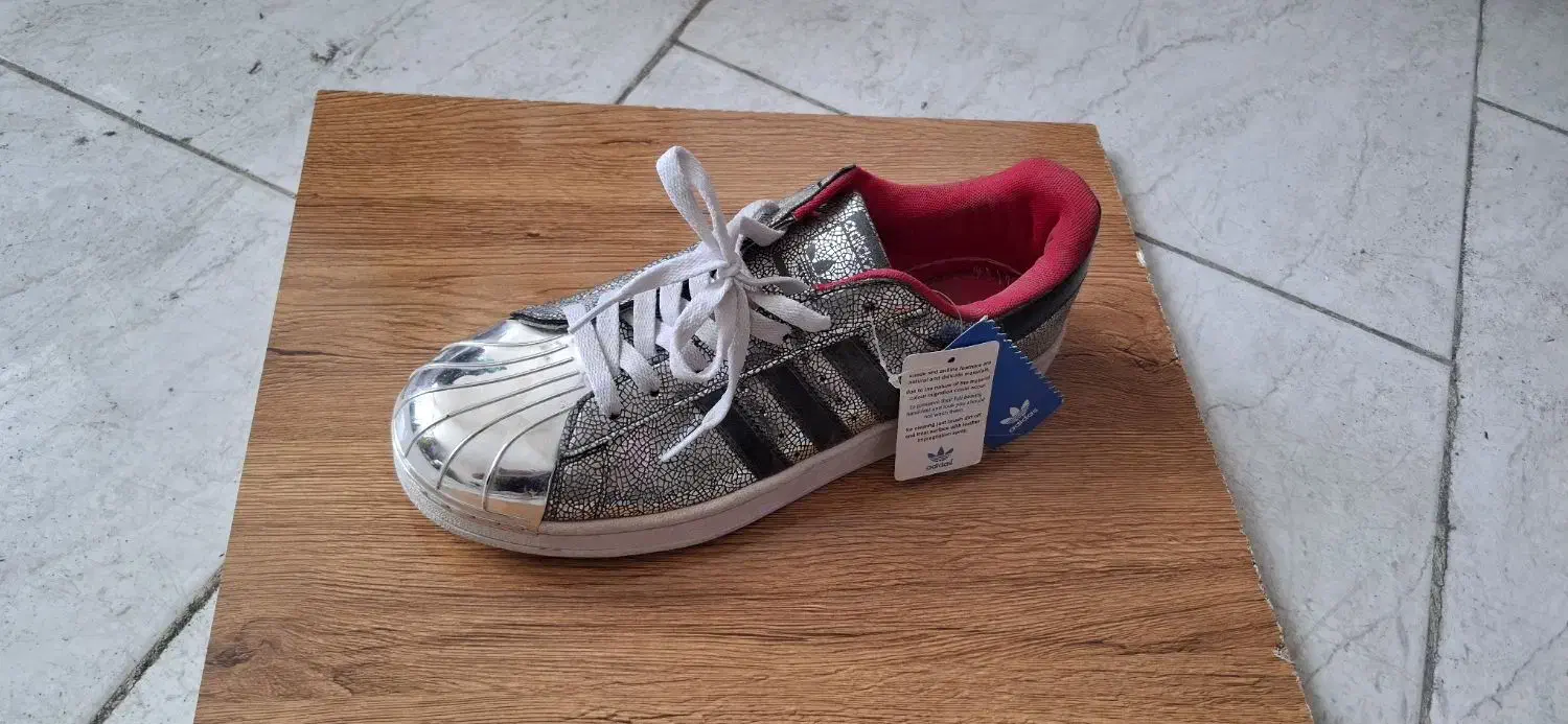 کفش آدیداس شیک نو|کیف، کفش، کمربند|گنبد کاووس, |دیوار