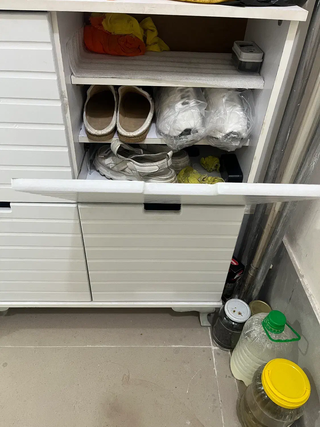 جاکفشی|جاکفشی، کمد، دراور|تبریز, |دیوار