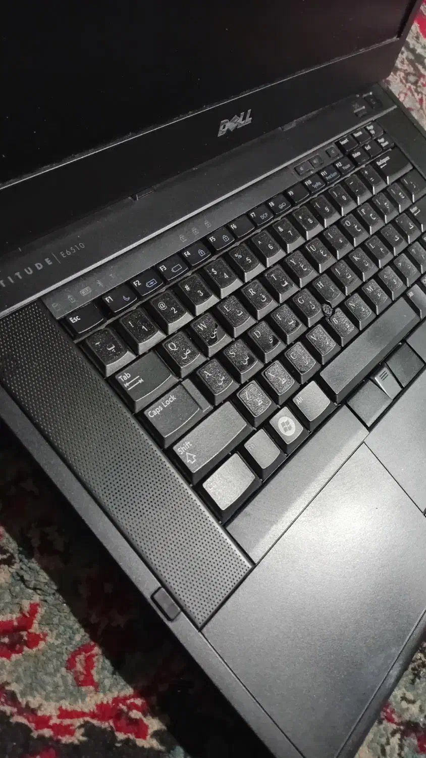 لپ‌تاپ Dell تمیز  آماده کار|رایانه همراه|فردیس, منظریه|دیوار