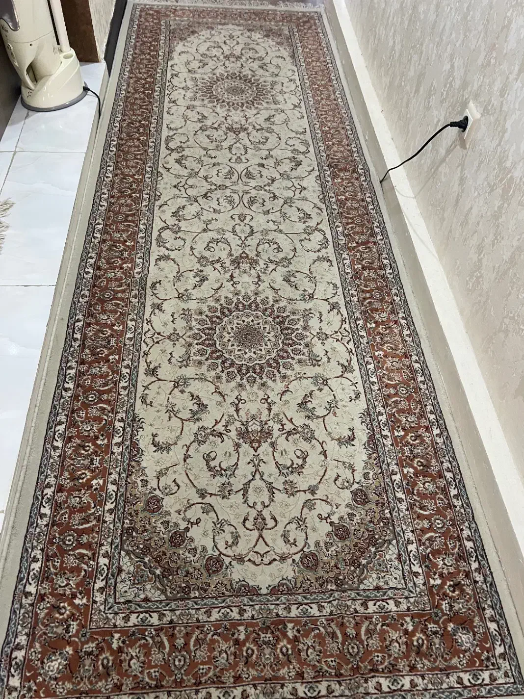 کناره ماشینی|فرش|هشتگرد, فاز ۱ مهستان|دیوار