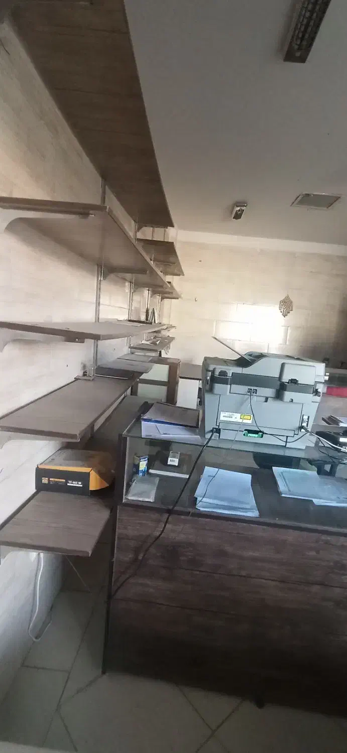 اجاره مغازه ۳۰ متری واقع در پاساژ خیابان مولوی|اجارهٔ مغازه و غرفه|اصفهان, مولوی|دیوار