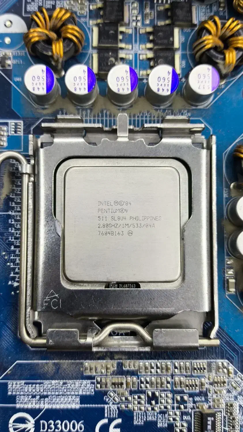 CPU Intel pentium 4|قطعات و لوازم جانبی رایانه|شیراز, مهدی‌آباد|دیوار