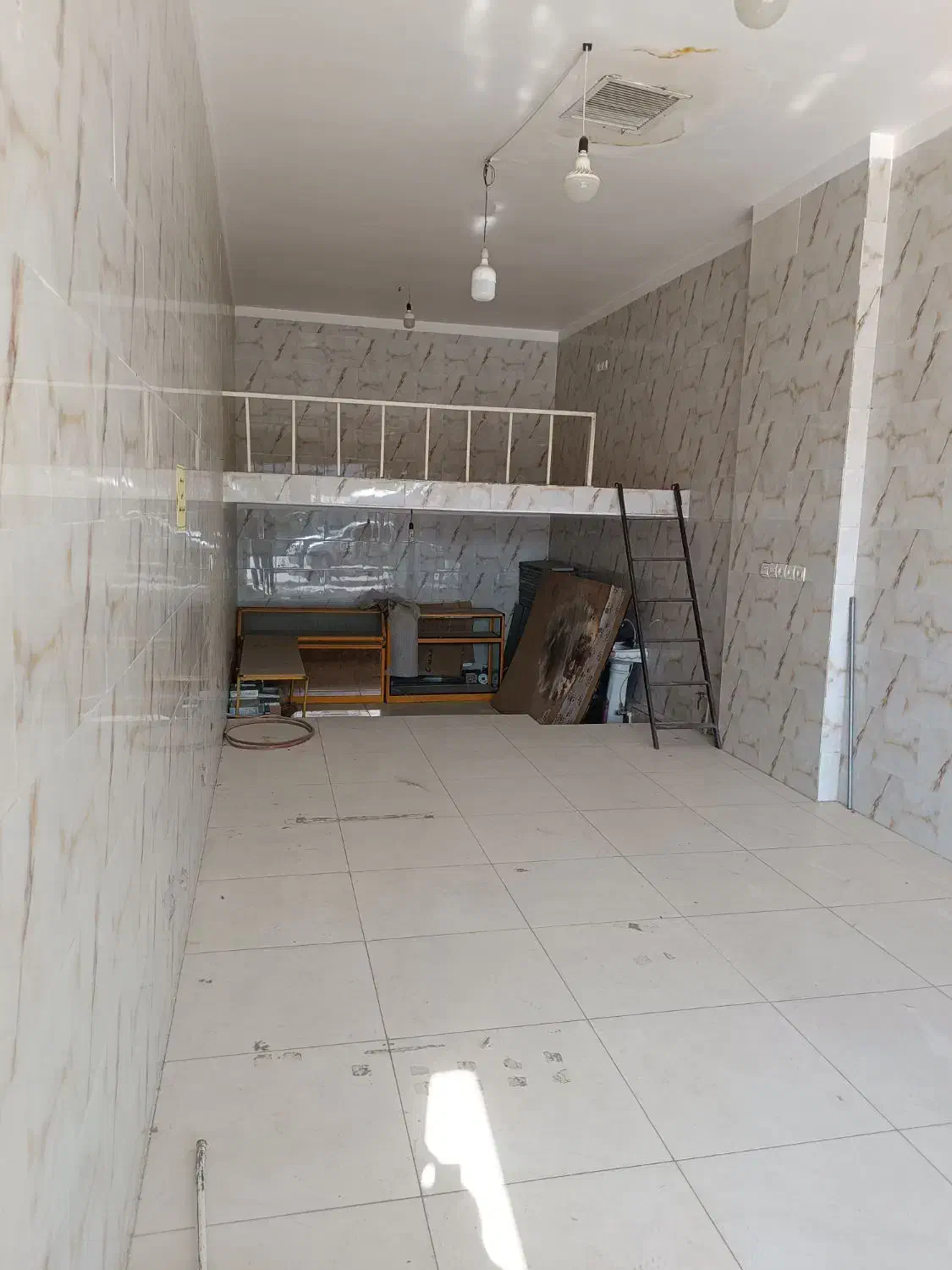 رهن واجاره مغازه خیابان طالقانی|اجارهٔ مغازه و غرفه|گرمسار, |دیوار