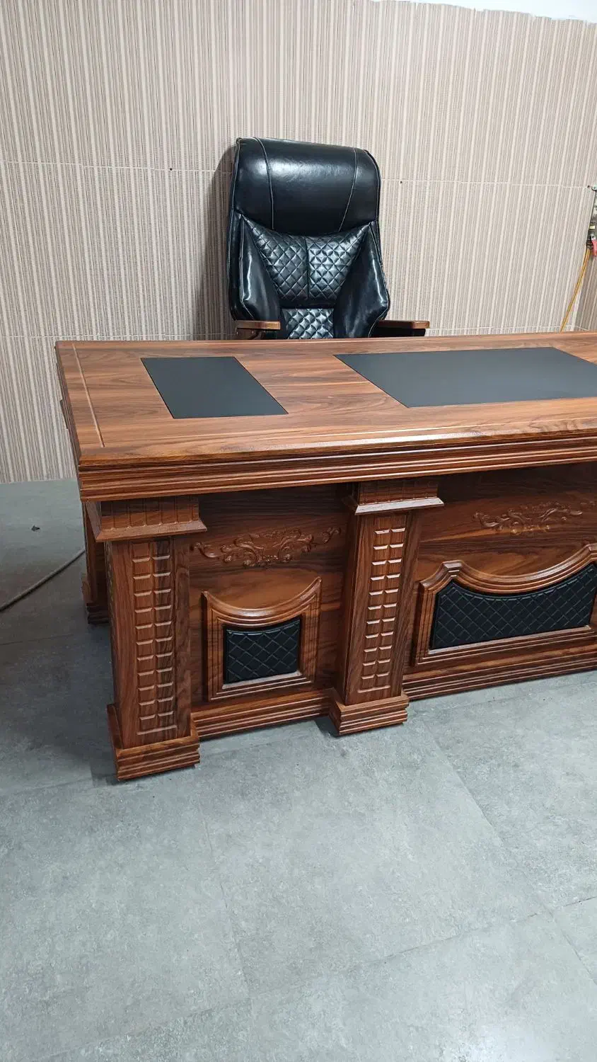 میز و صندلی اداری برند مدل امپراطور|مبلمان اداری|مشکیندشت, |دیوار