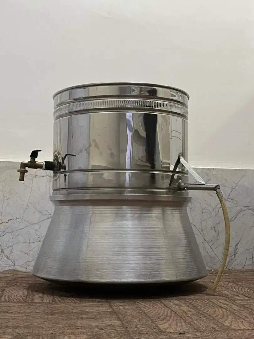 گلاب گیر|ظروف پخت‌وپز|قدس, شهر‌قدس|دیوار