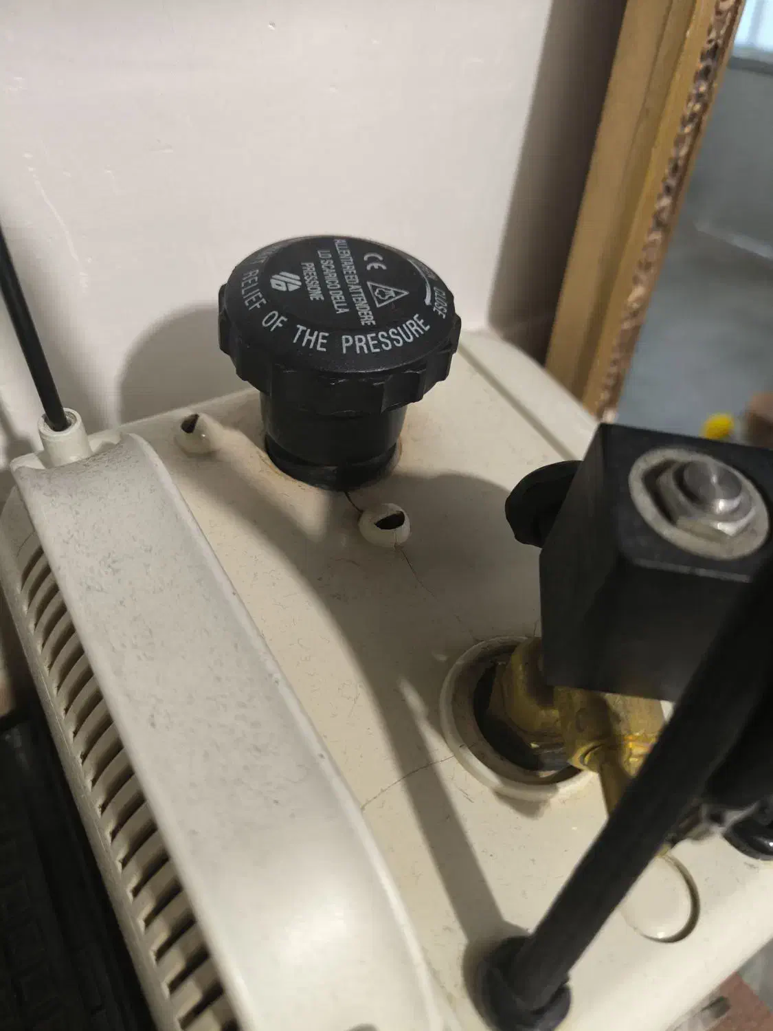 اتو بخار مخزن دار ایتالیایی مارک استرالوکس|اتو و لوازم اتو|کرمانشاه, |دیوار