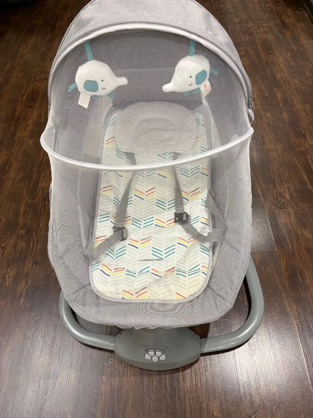 لوازم نوزاد|تخت و صندلی بچه|آمل, |دیوار