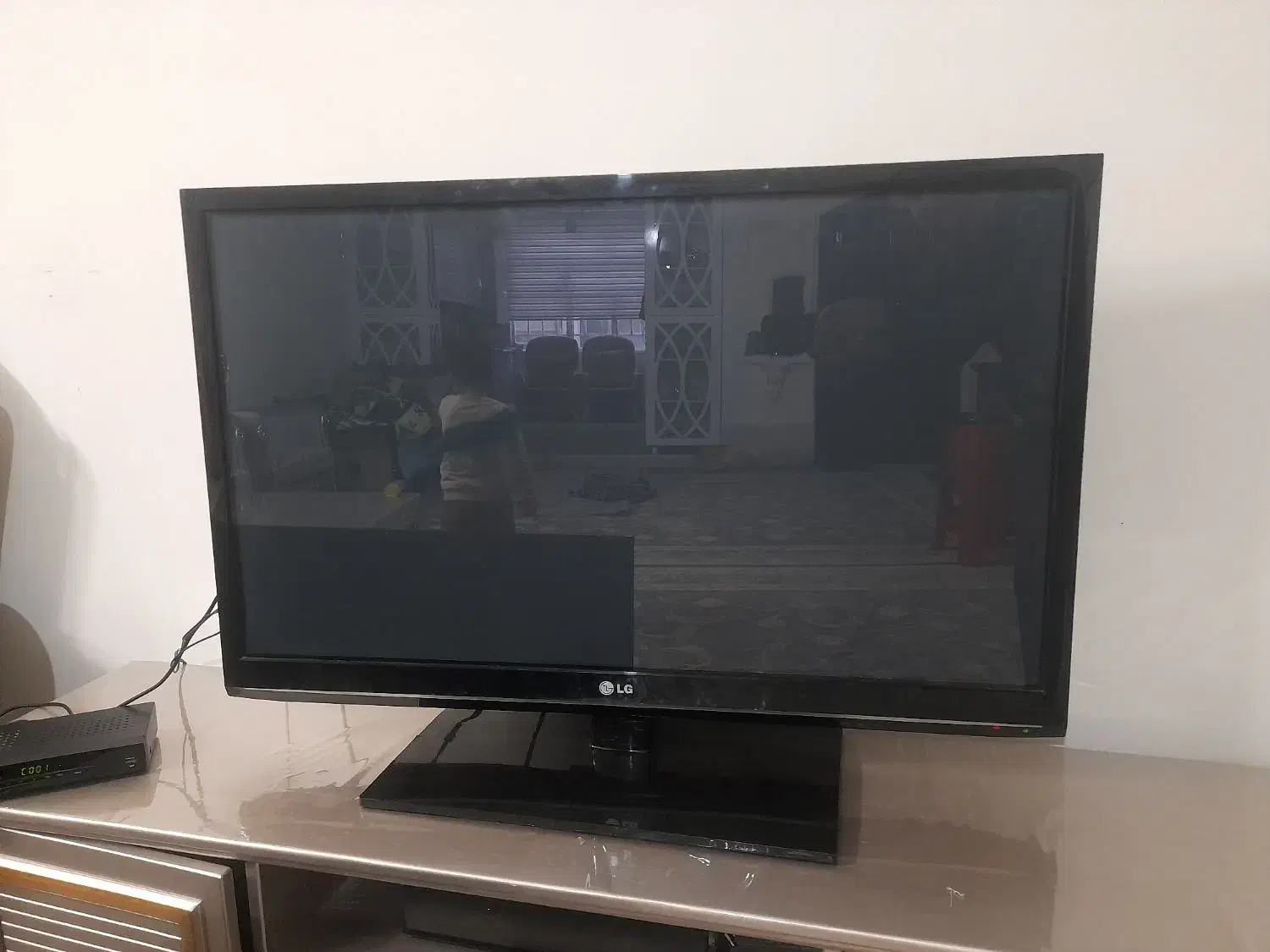 تلویزیون ۴۲|تلویزیون و پروژکتور|مشهد, نوید|دیوار