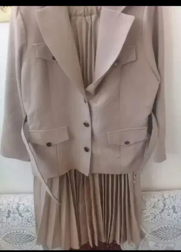 کت و دامن|لباس|بیرجند, |دیوار