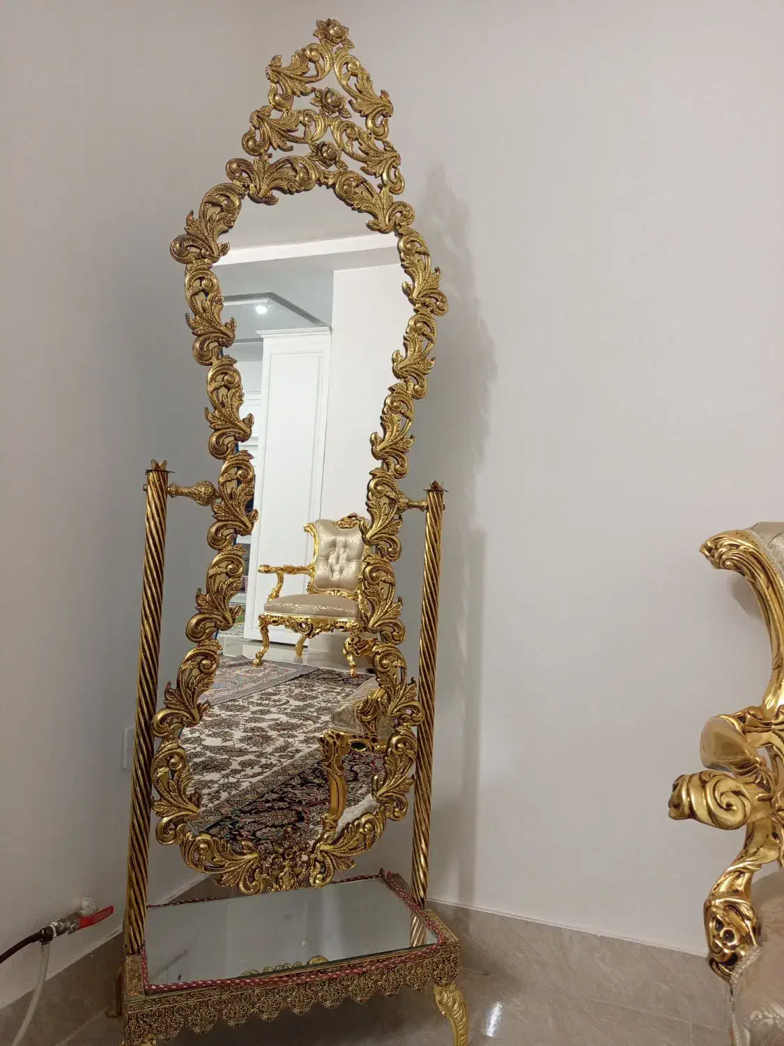 آینه قدی|آینه|تربت‌حیدریه, دیزقند|دیوار