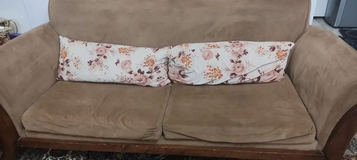 مبل راحتی7نفره با بالشت|مبلمان خانگی و میز عسلی|شهر بابک, |دیوار