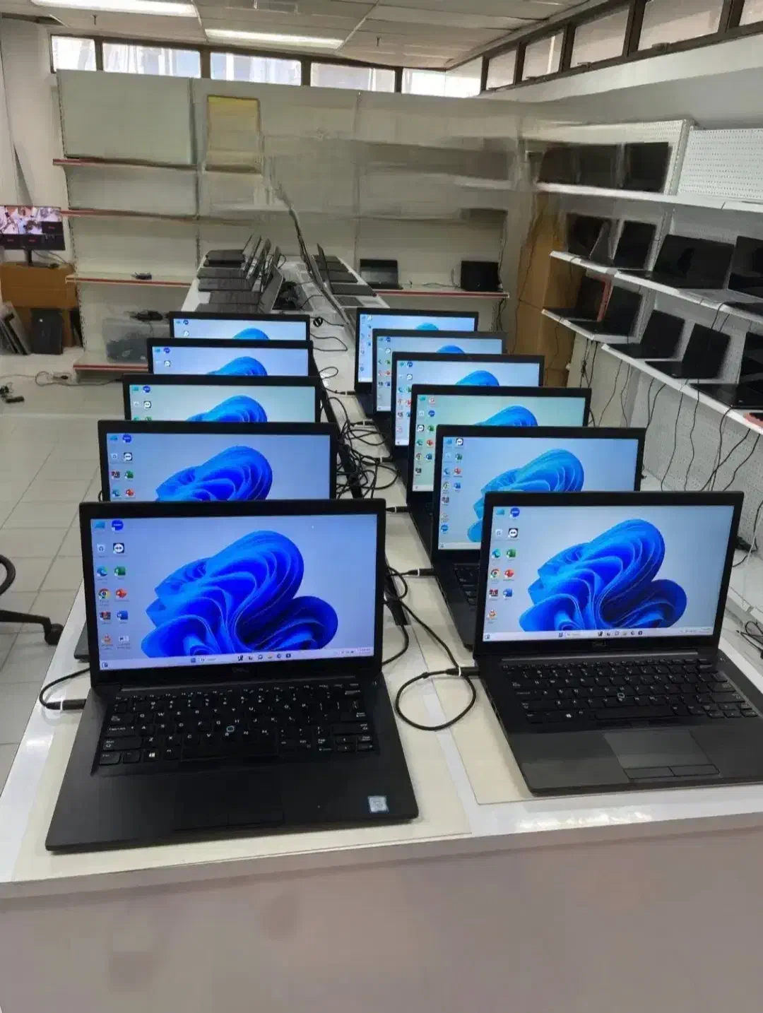 وارد کننده شماره ۱ لپتاپ استوک باگارانتی تعویضVIP|رایانه همراه|تهران, میرداماد|دیوار