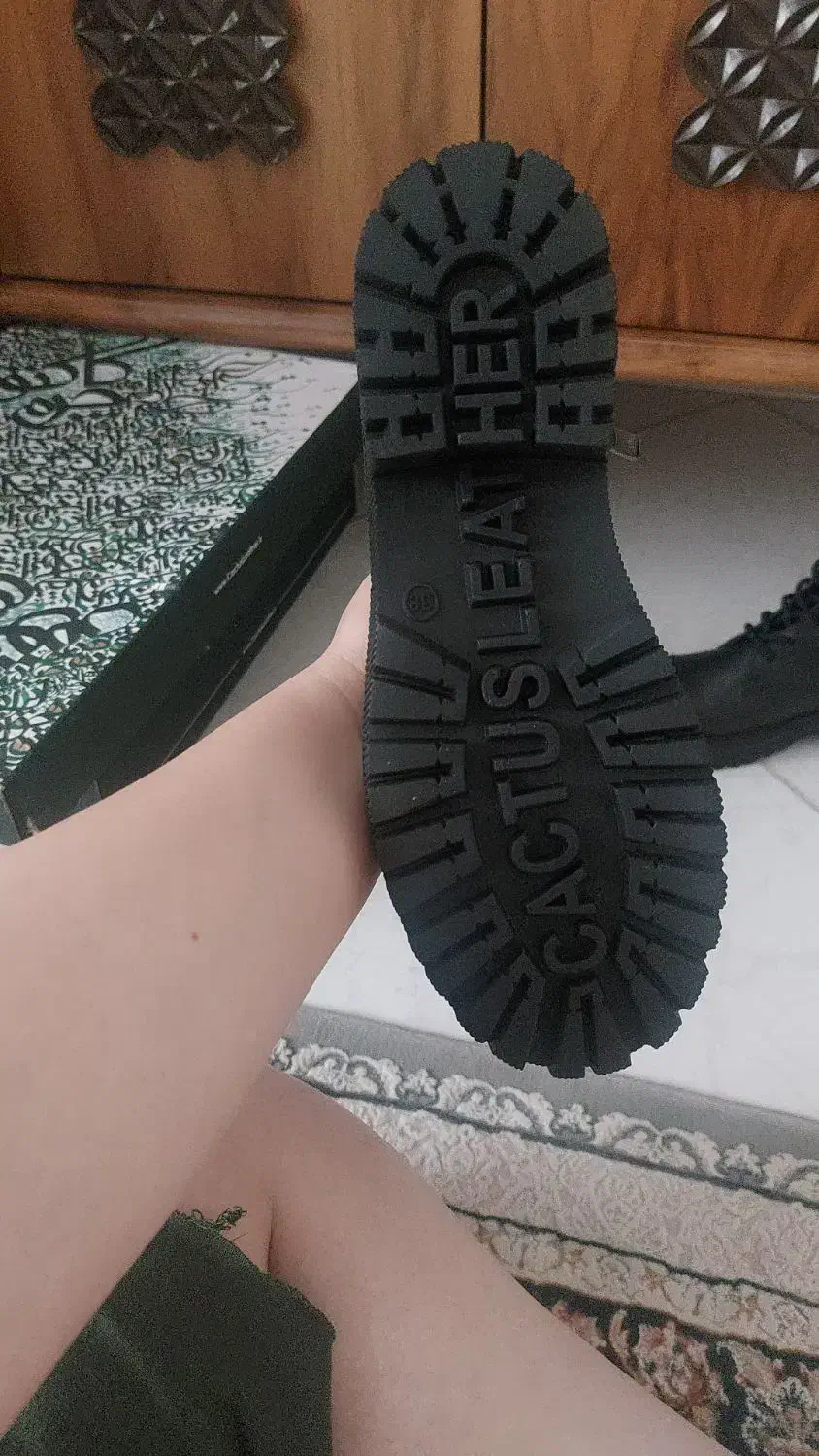 بوت چرم طبیعی زنانه|کیف، کفش، کمربند|اندیشه, اندیشه فاز ۳|دیوار