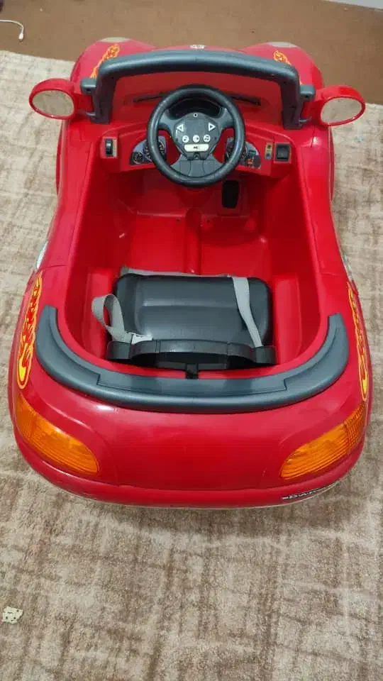 ماشین شارژی خارجی سالم وتمیز باطری ویتنامی نو نو|اسباببازی|بندر گناوه, |دیوار