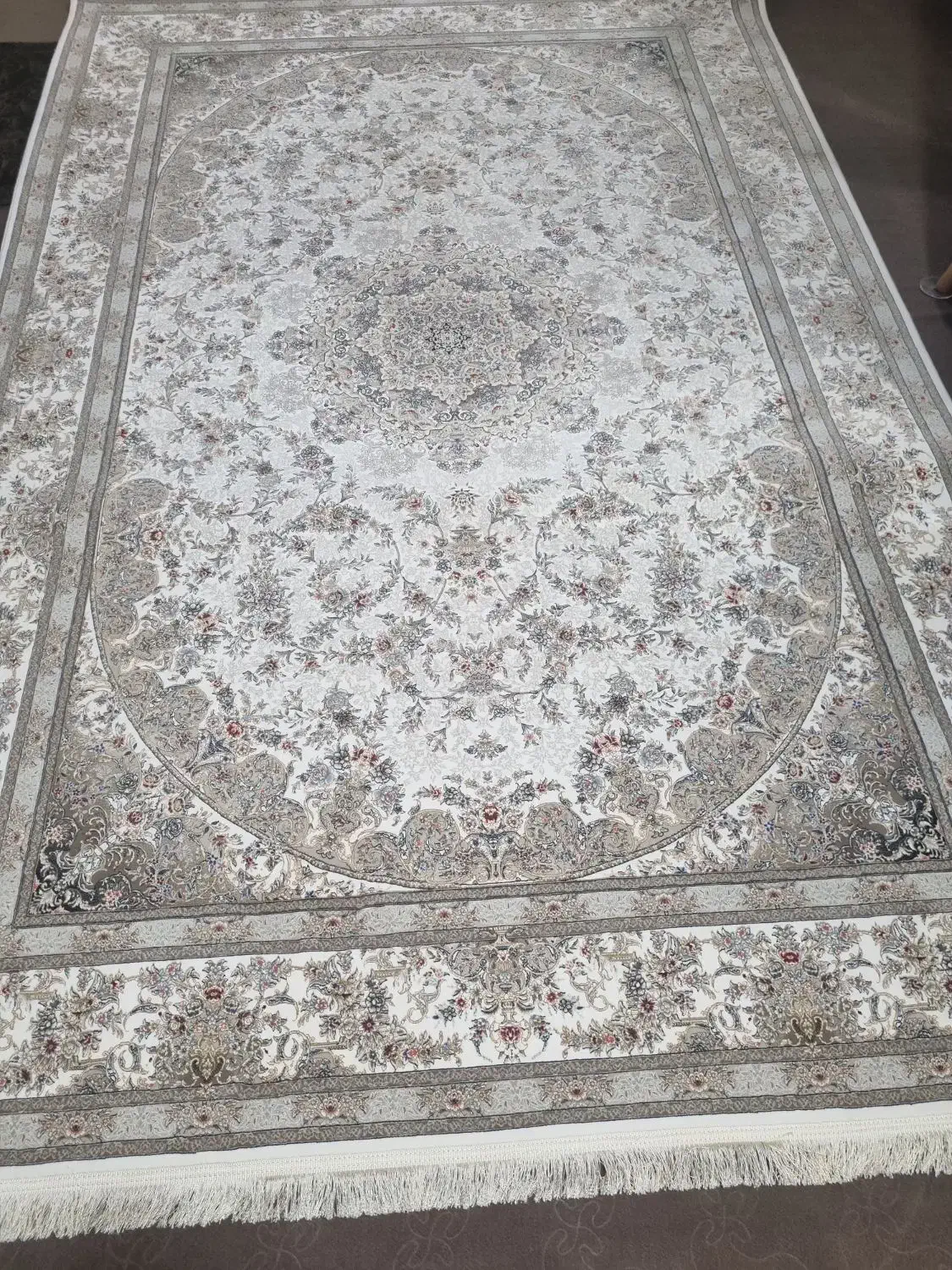 2 عدد فرش 6 متری|فرش|نهاوند, |دیوار