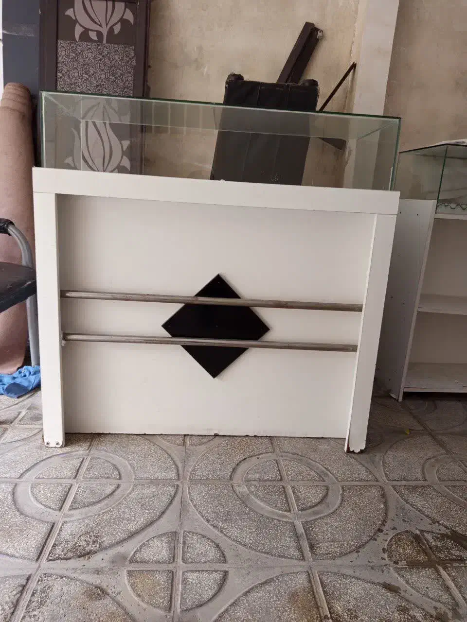 ویترین پیشخوان دزدگیر چوبکار آینه|فروشگاه و مغازه|گرگان, |دیوار