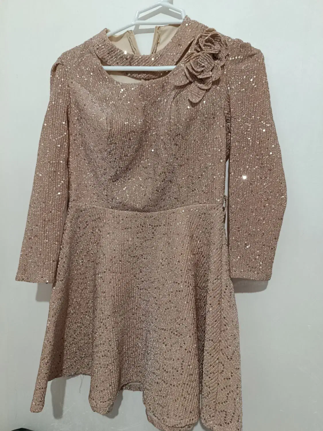 مجلسی|لباس|بومهن, |دیوار