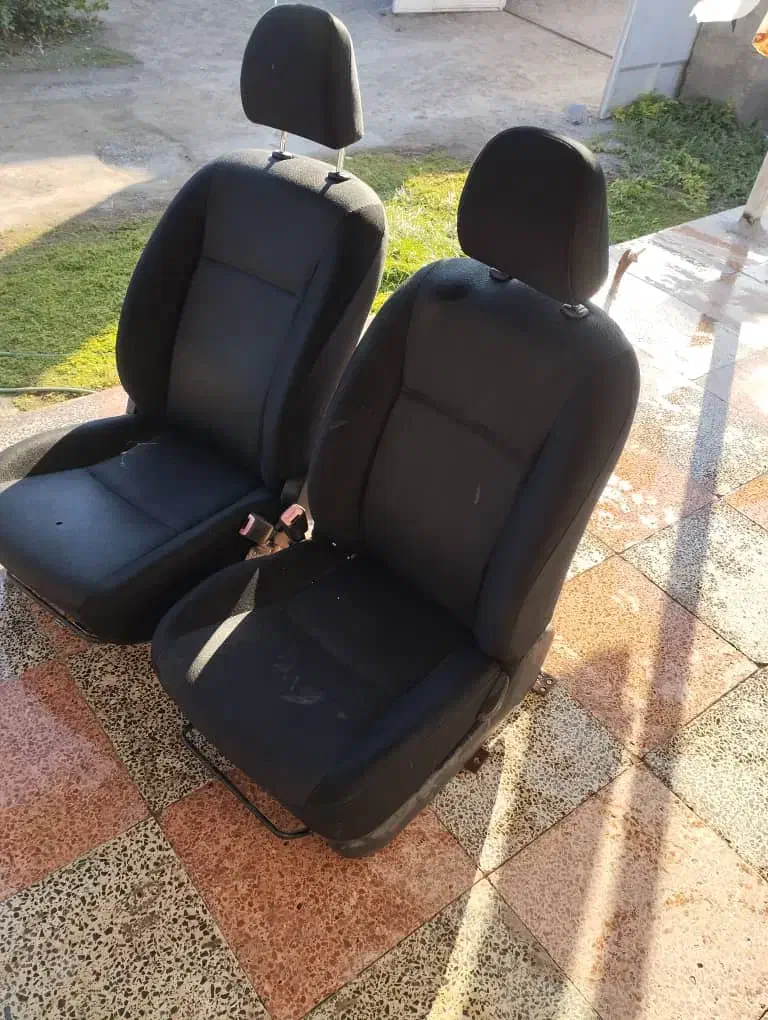 صندلی تویوتایی جک دار تمیز|قطعات یدکی و لوازم جانبی|بندرعباس, |دیوار