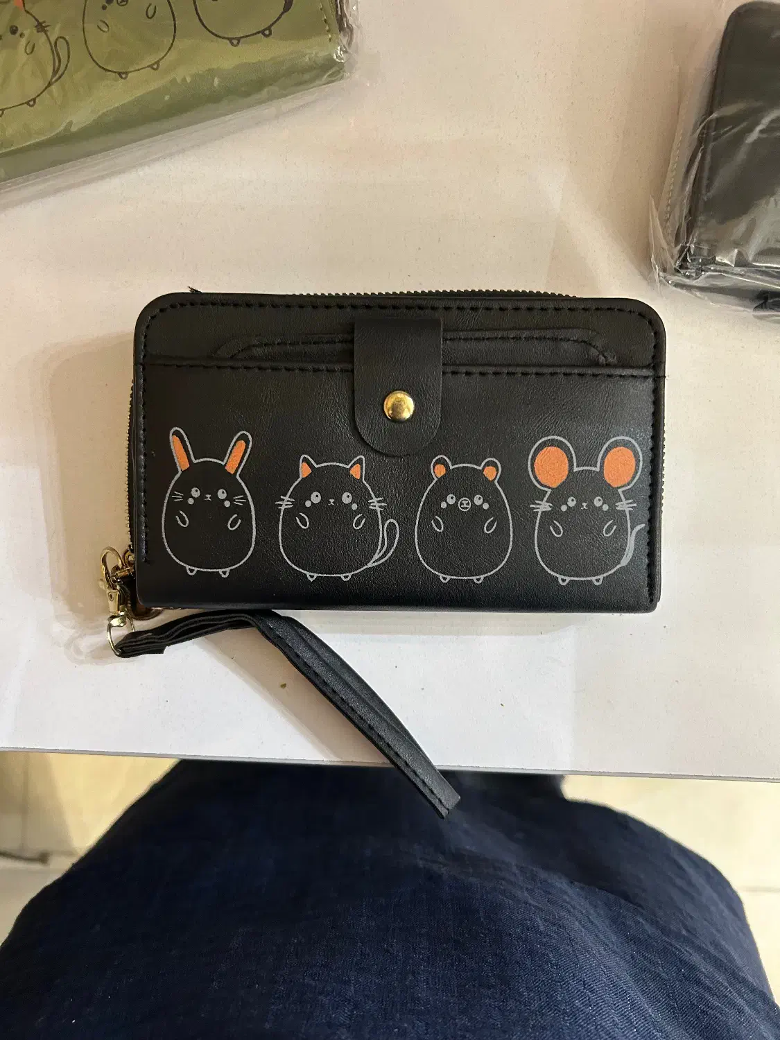 انواع کیف پول|کیف، کفش، کمربند|قم, دروازه ری|دیوار