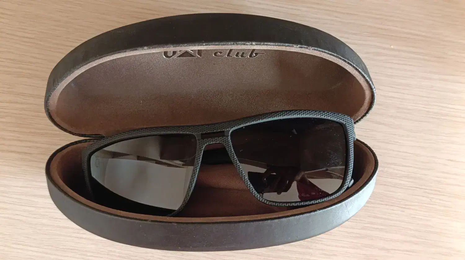 عینک دودی|بدلیجات|میبد, |دیوار