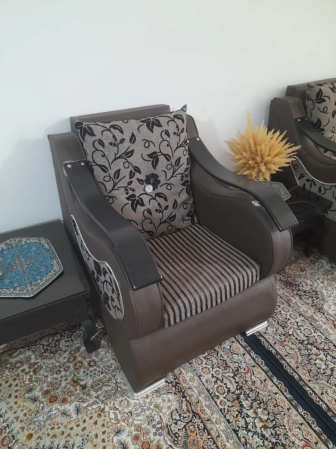 مبل ۷ نفره|مبلمان خانگی و میز عسلی|شیروان (خراسان), |دیوار