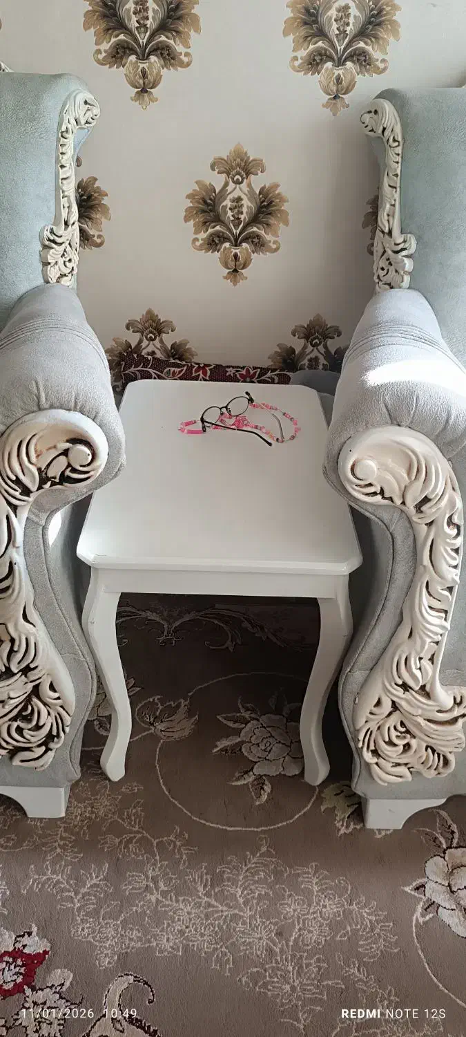 مبل|مبلمان خانگی و میز عسلی|گلبهار, شهر جدید گلبهار|دیوار