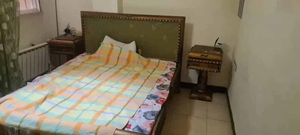 ست تخت و آینه کنسول|تخت و سرویس خواب|ساری, |دیوار