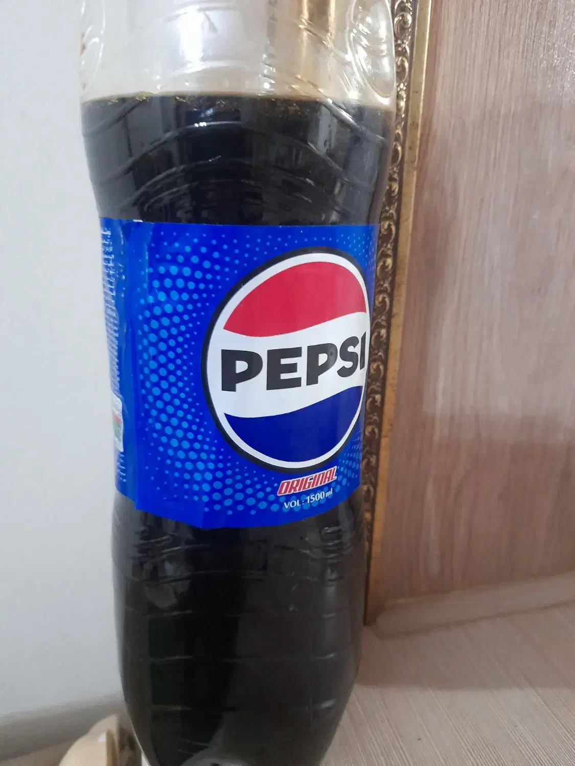 بطری نوشابه|ظروف نگهدارنده، پلاستیکی، یک‌بارمصرف|الوند, |دیوار