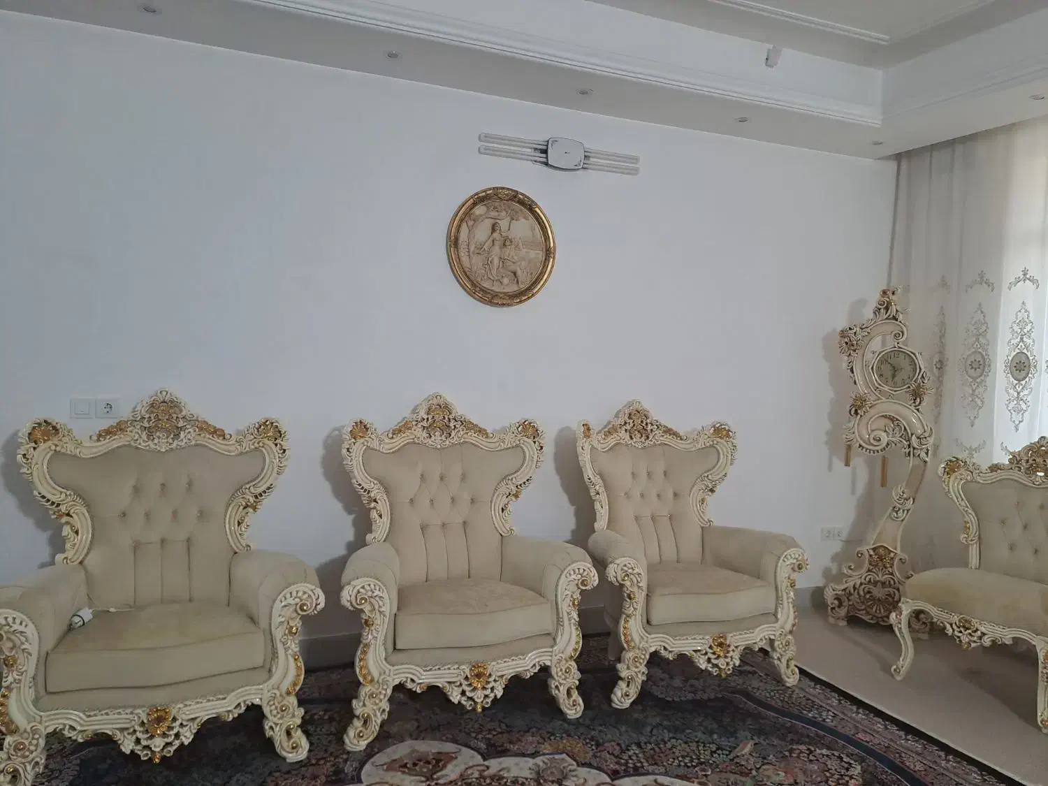 مبل سلطنتی ۹نفره|مبلمان خانگی و میز عسلی|قم, باجک دو|دیوار