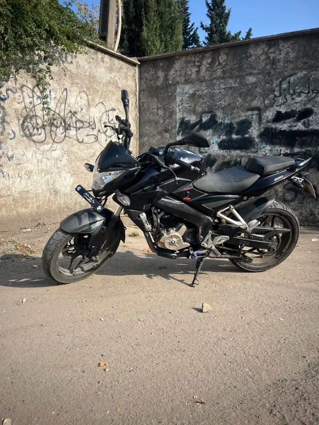 موتور ان اس200|موتورسیکلت|رشت, چله خانه|دیوار