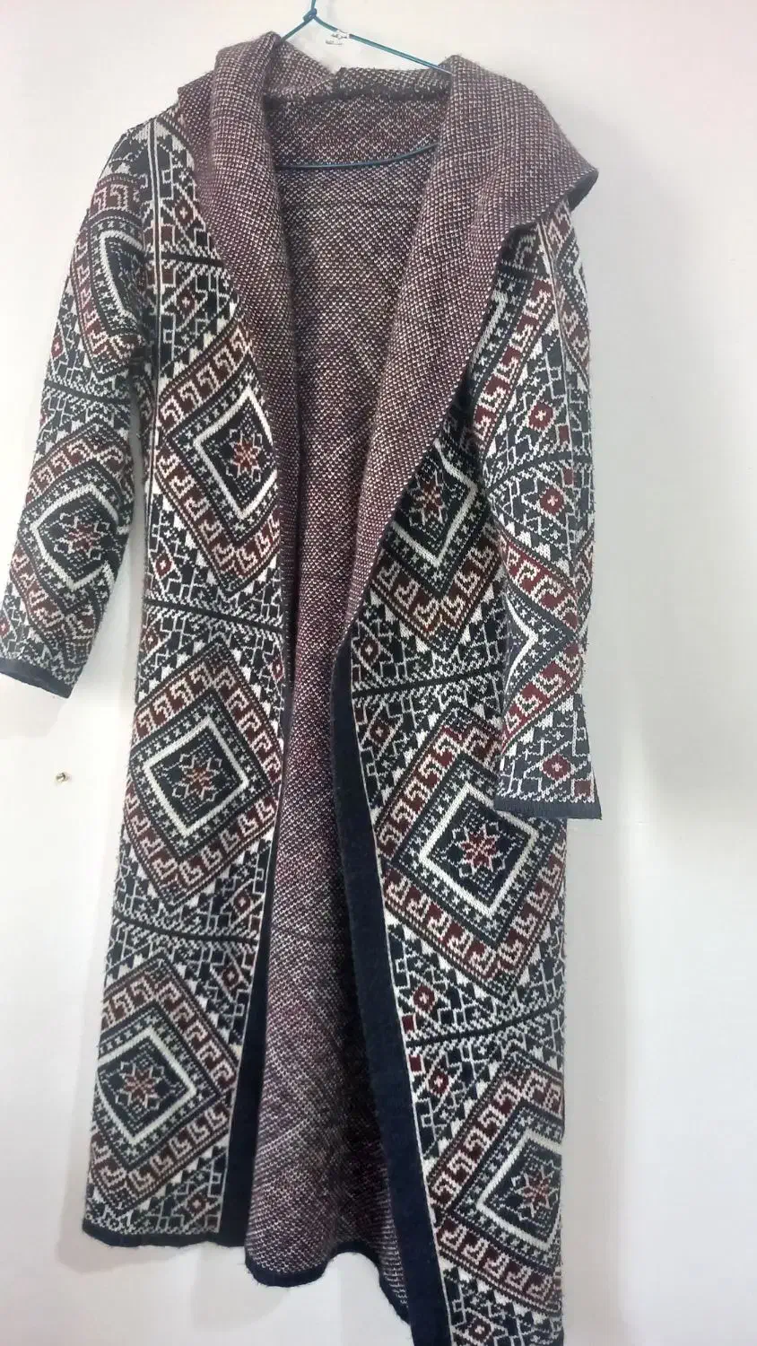 پالتو|لباس|یاسوج, |دیوار