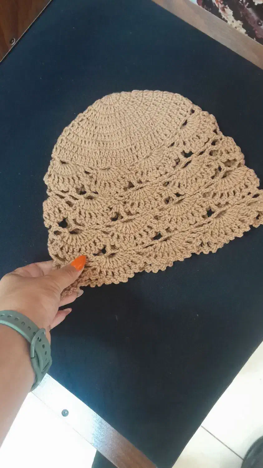 کلاه های دستبافت ماتیلدا|لباس|پرند, فاز ۳|دیوار