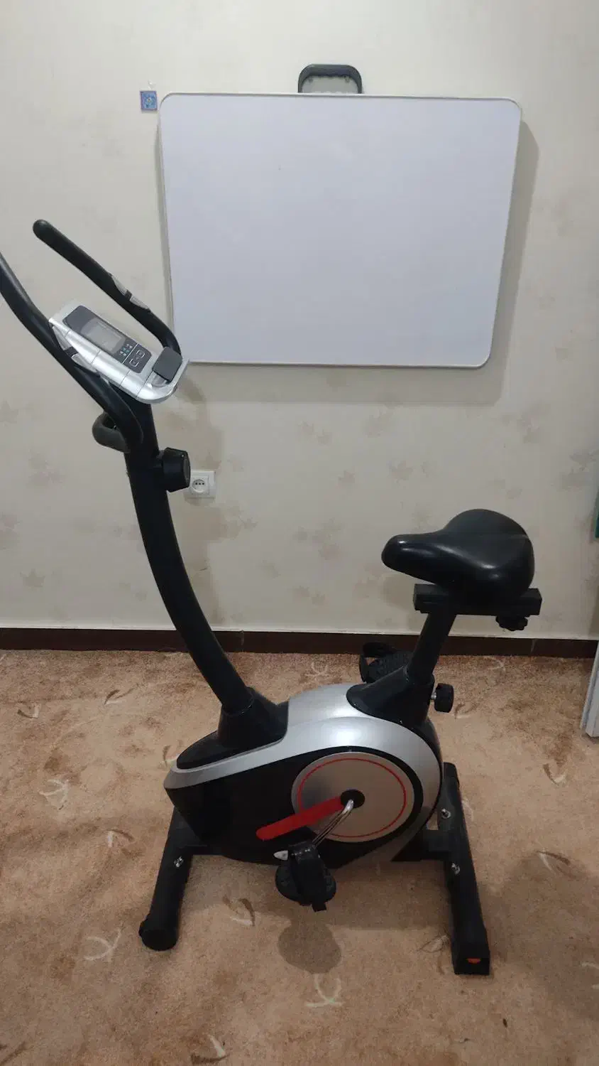 دوچرخه ثابت خانگی نو|تجهیزات ورزشی|بندر ماهشهر, |دیوار