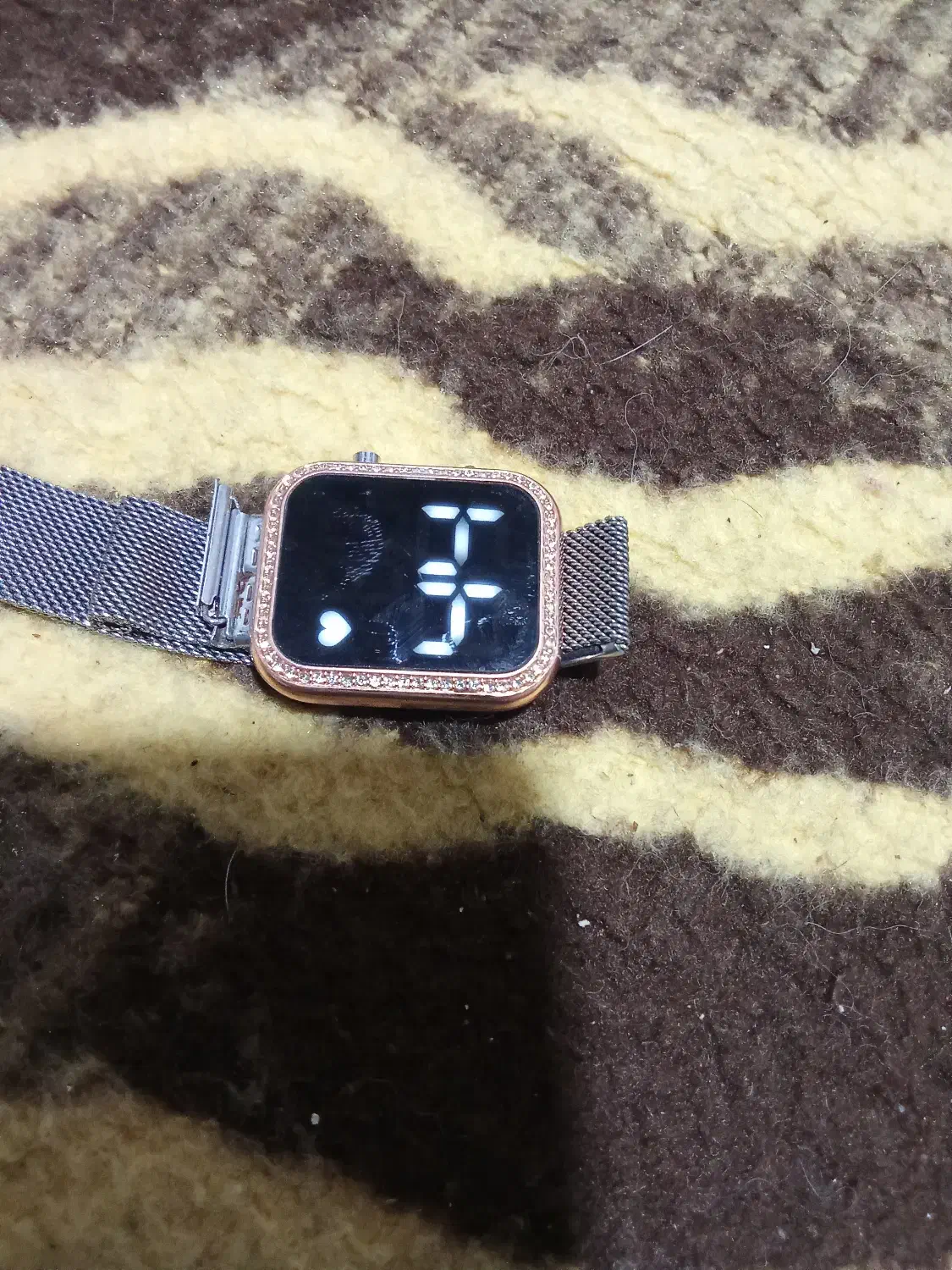 ساعت|ساعت|شیراز, گود عربان|دیوار