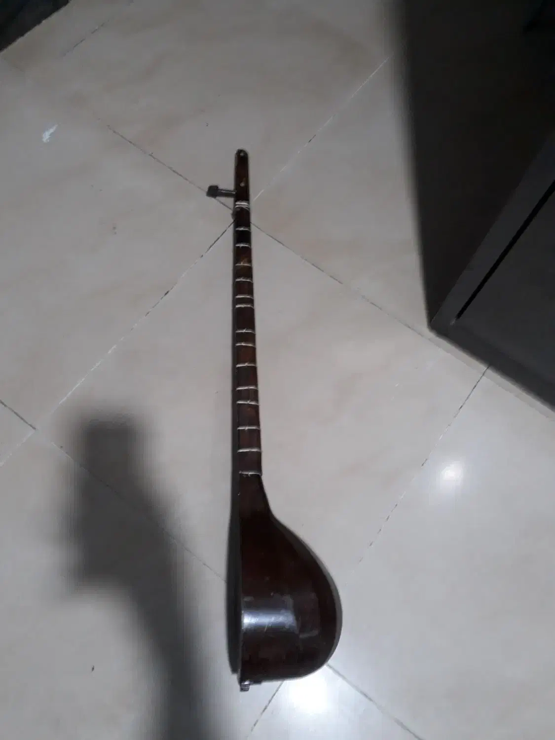 سه تار|سازهای سنتی|تهران, دولاب|دیوار