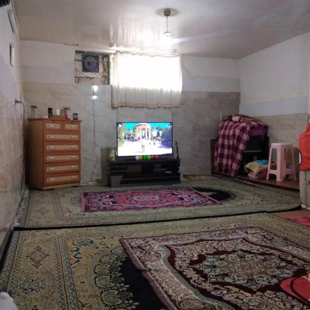 زیرزمین جهت اجاره مناسب مجردها|اجارهٔ خانه و ویلا|قم, شهرک امام حسین|دیوار