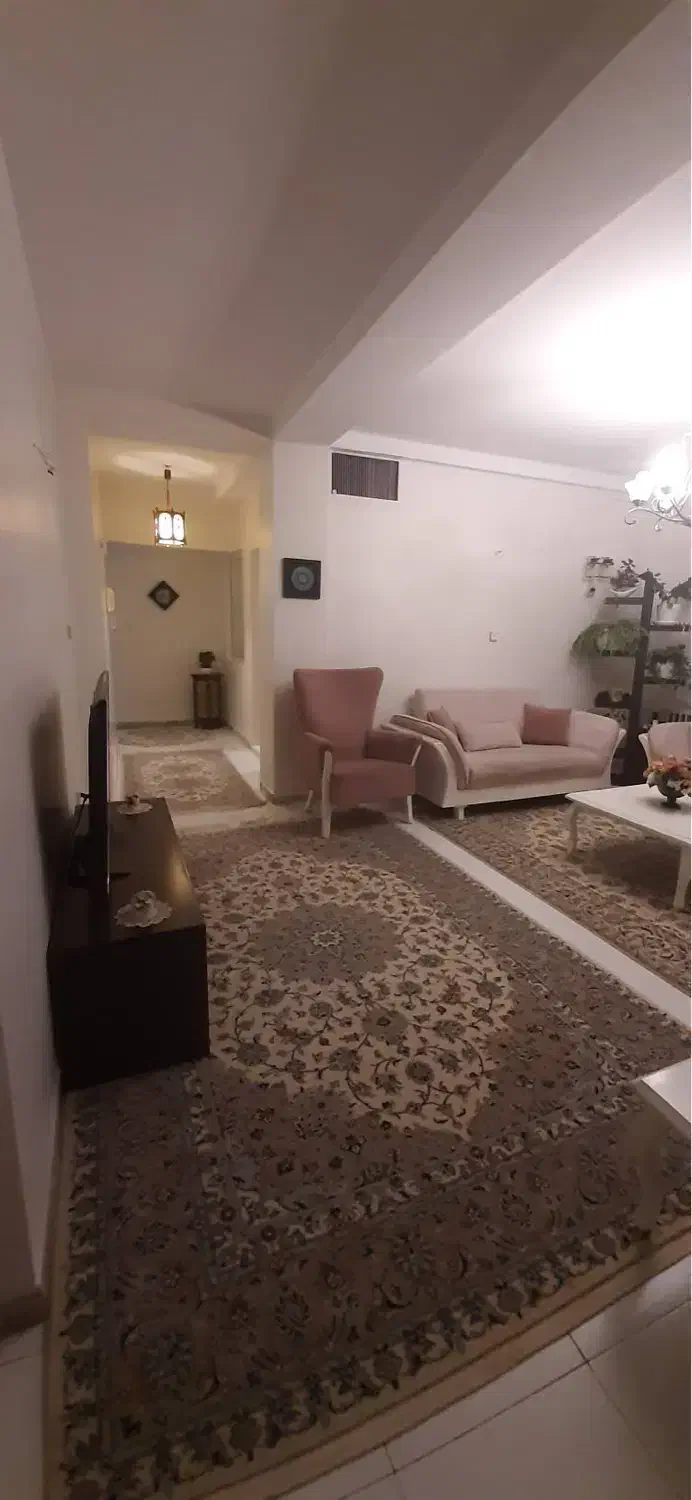 اپارتمان ۱۰۰متری ،۲خواب ،فازدوم شهرک محلاتی