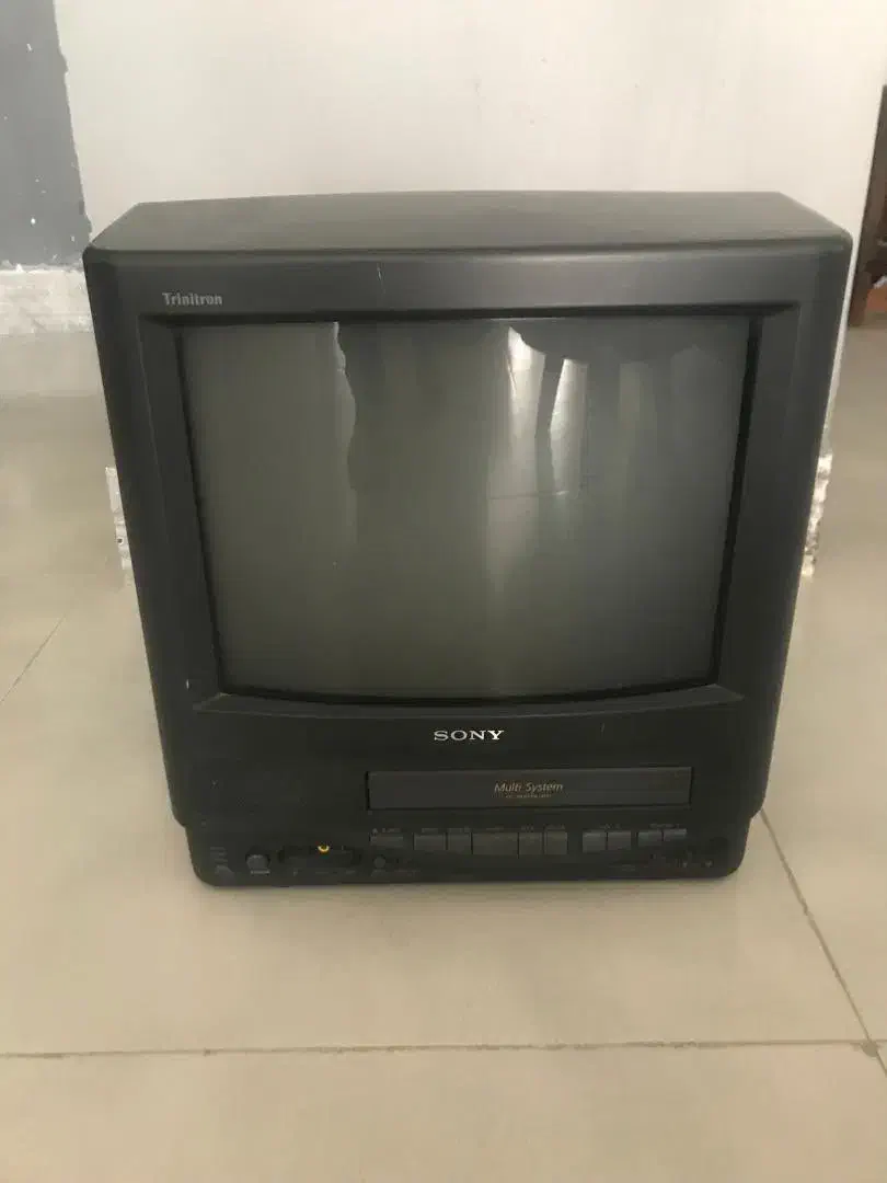 پنکه دوربین پارکت تلفن تلویزیون فندک|پنکه و تصفیه‌کنندهٔ هوا|شیراز, شهرک مطهری|دیوار