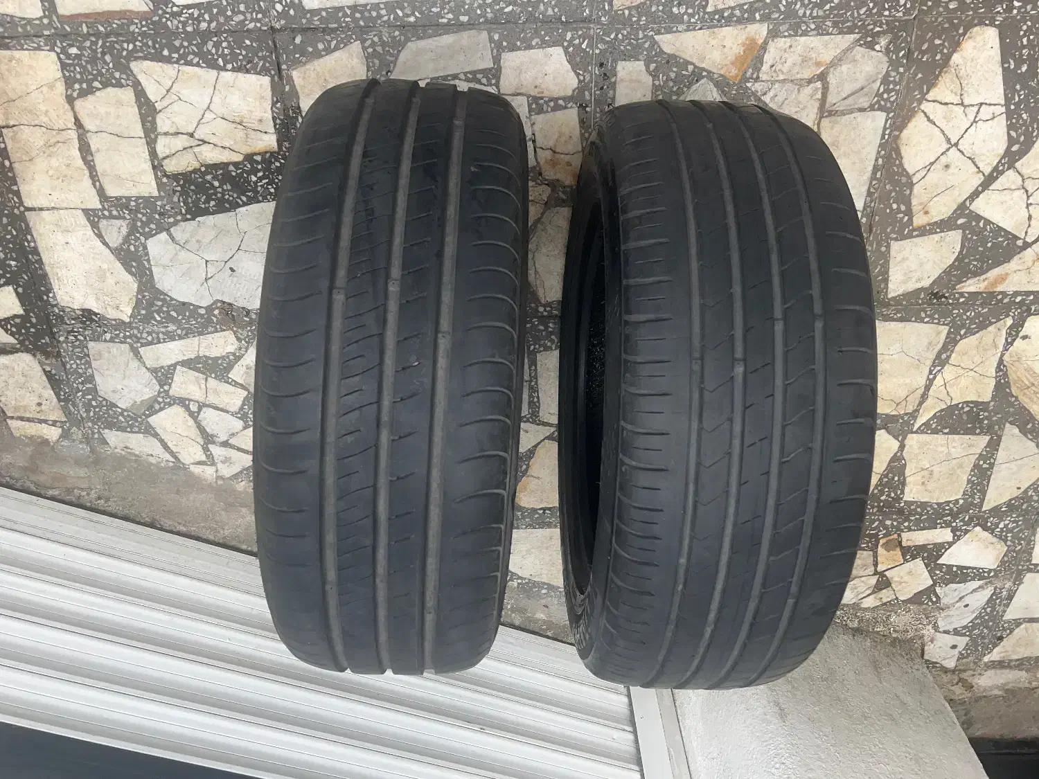 لاستیک مزدا نیو کومهو|قطعات یدکی و لوازم جانبی|رشت, استقامت ۲|دیوار