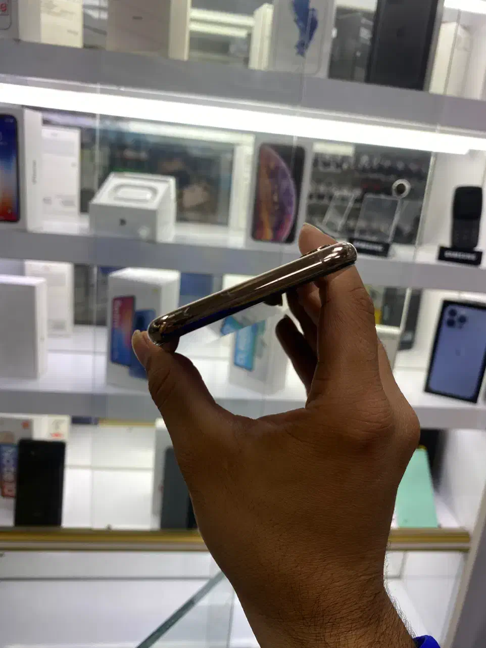 فروش xs بدون ریجیستر ۲۵۶ گیگ|موبایل|بندرعباس, |دیوار