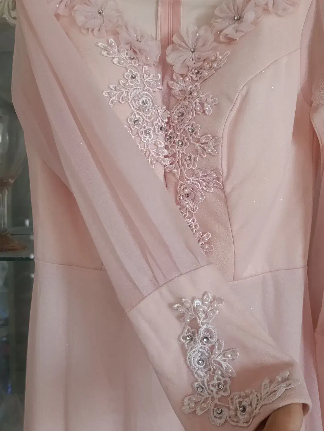 دو عدد لباس مجلسی زنانه|لباس|جلین, |دیوار