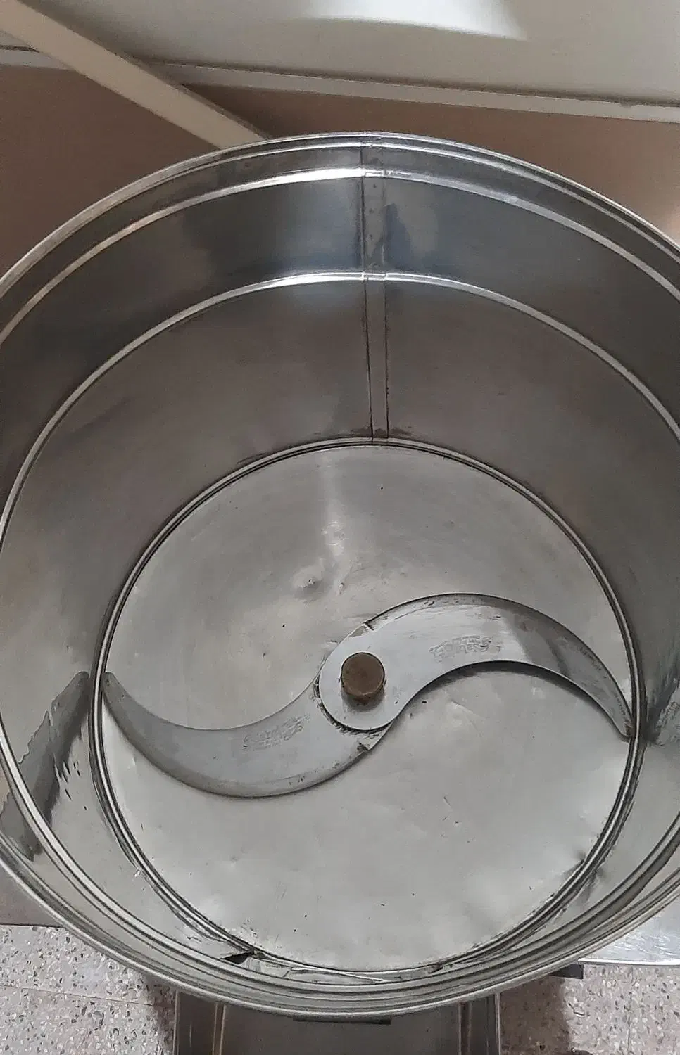 سبزی خرد کن صنعتی|خردکن، آسیاب، غذاساز|خرم‌آباد, |دیوار