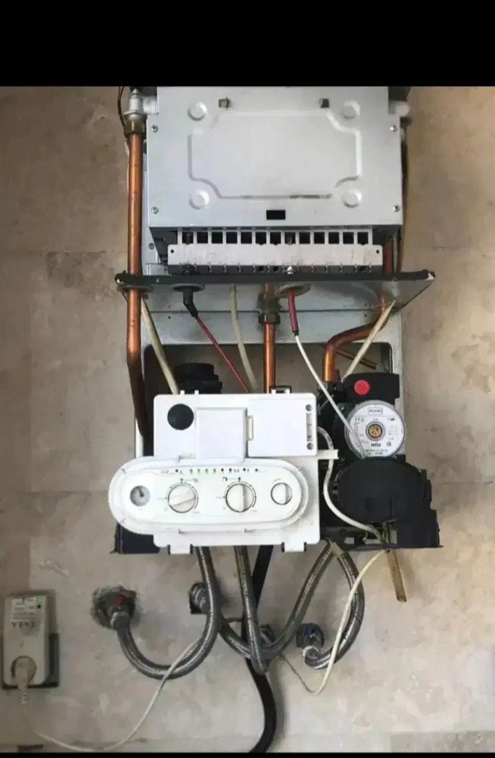 تعمیر آبگرمکن دیواری و بخاری|آبگرمکن، پکیج، شوفاژ|گنبد کاووس, |دیوار