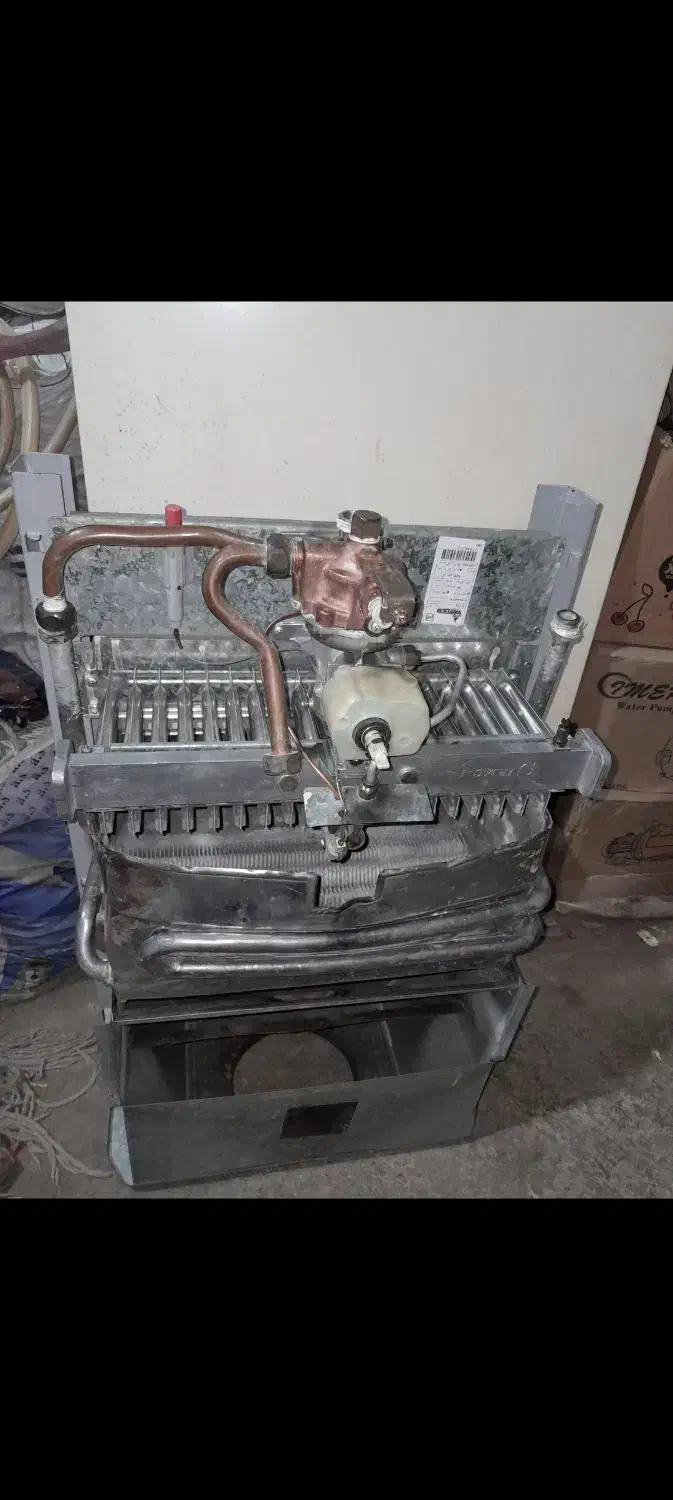 فردش ابگرمکن دیواری بوتان سالم|آبگرمکن، پکیج، شوفاژ|گنبد کاووس, |دیوار