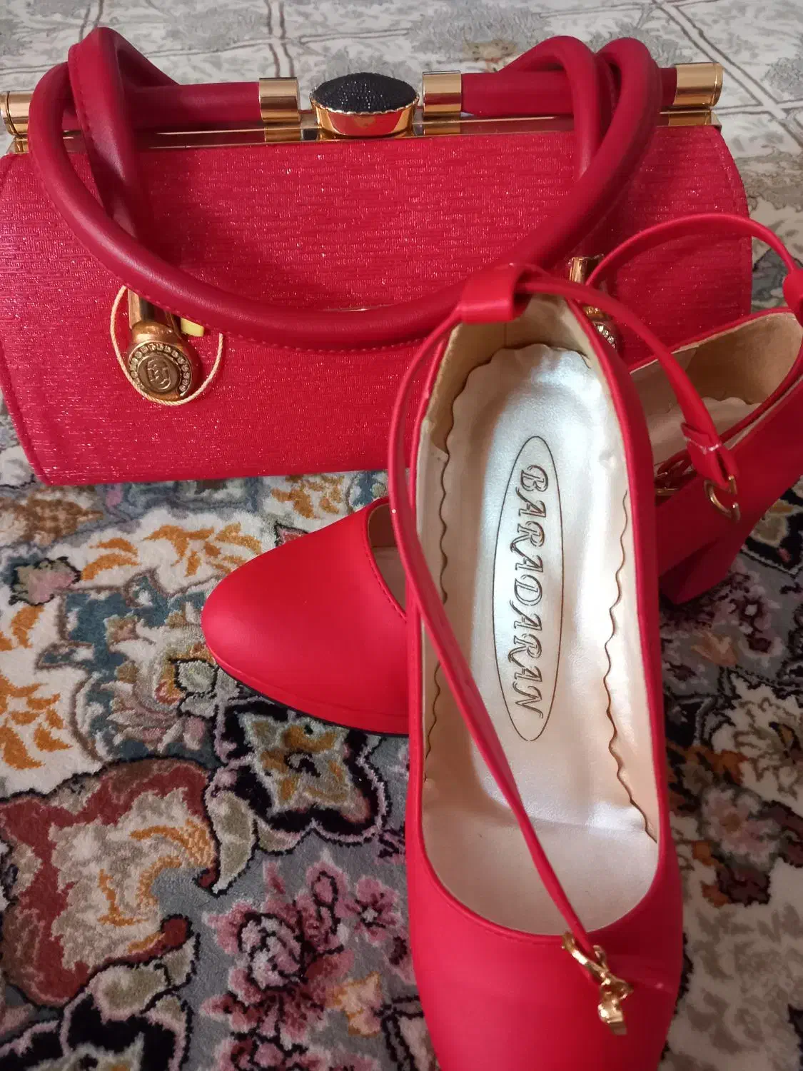 کیف وکفش مجلسی|کیف، کفش، کمربند|قم, باغ کرباسی|دیوار