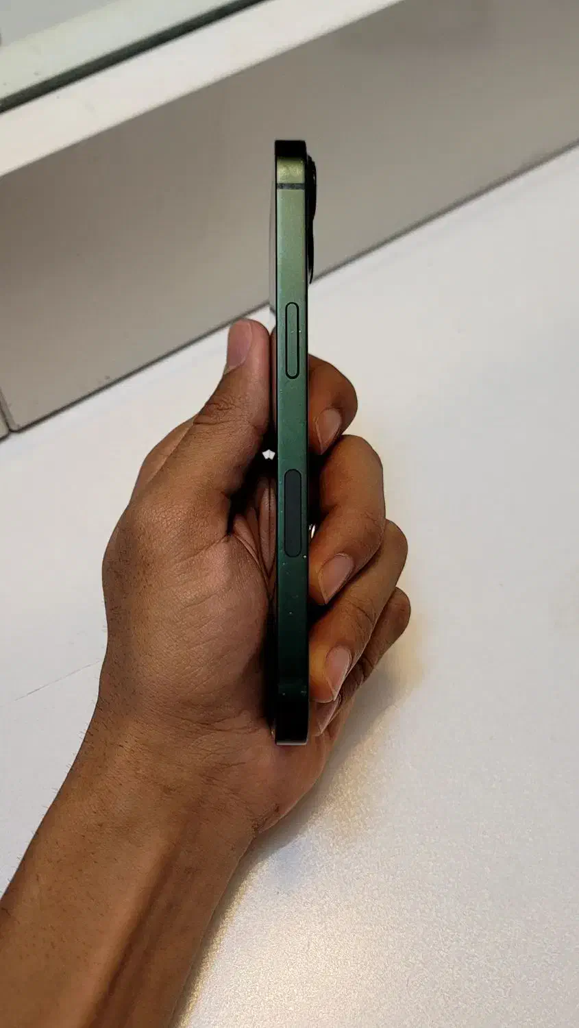 آیفون ۱۳ نرمال (زیر قیمت - فوری)|موبایل|قم, عمار یاسر|دیوار