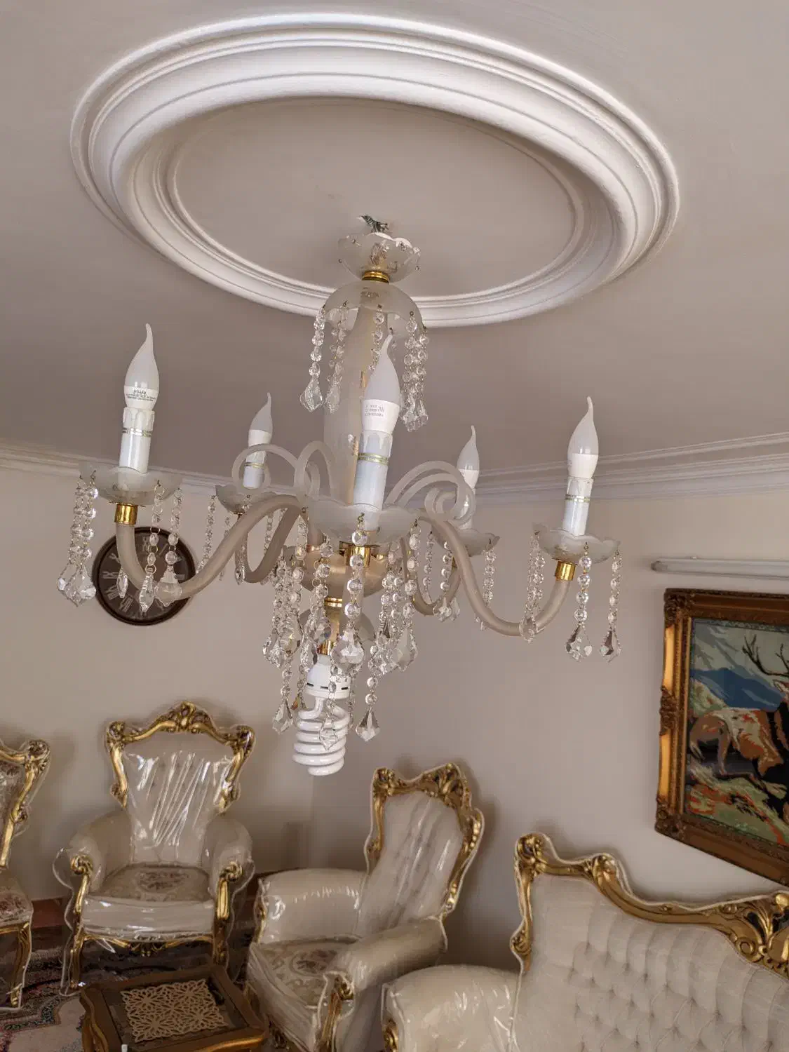 یک جفت لوستر کریستالی|لوستر و چراغ آویز|اسفراین, |دیوار