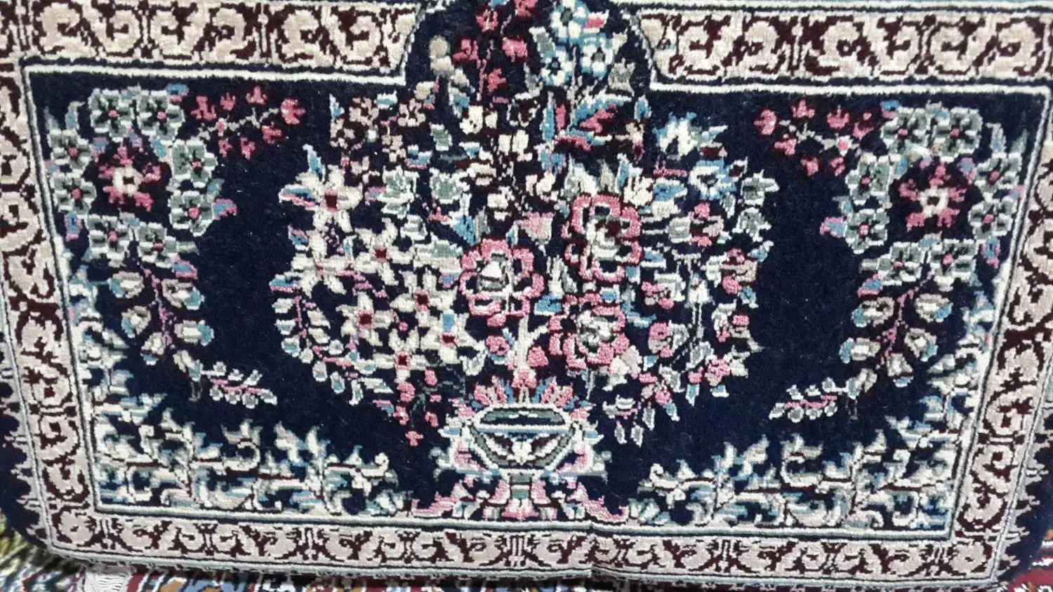 ۶ عدد پشتی ماشینی|پشتی|کرمان, |دیوار